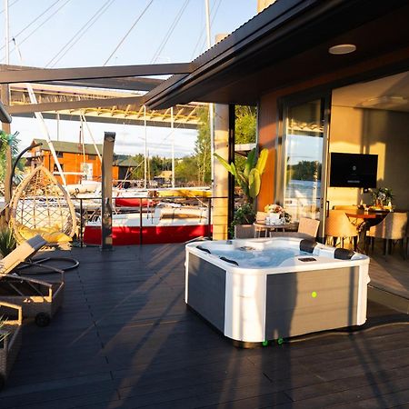 Ada Moment Splav- Kuca Na Reci Beograd- Floating House On Sava River ,Βελιγράδι Εξωτερικό φωτογραφία