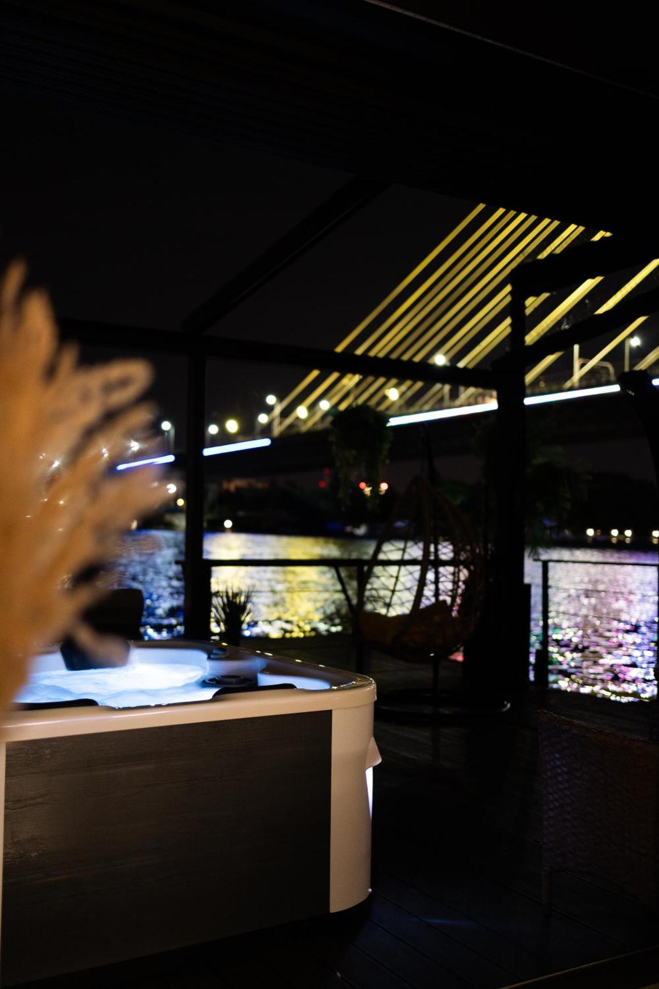 Ada Moment Splav- Kuca Na Reci Beograd- Floating House On Sava River ,Βελιγράδι Εξωτερικό φωτογραφία